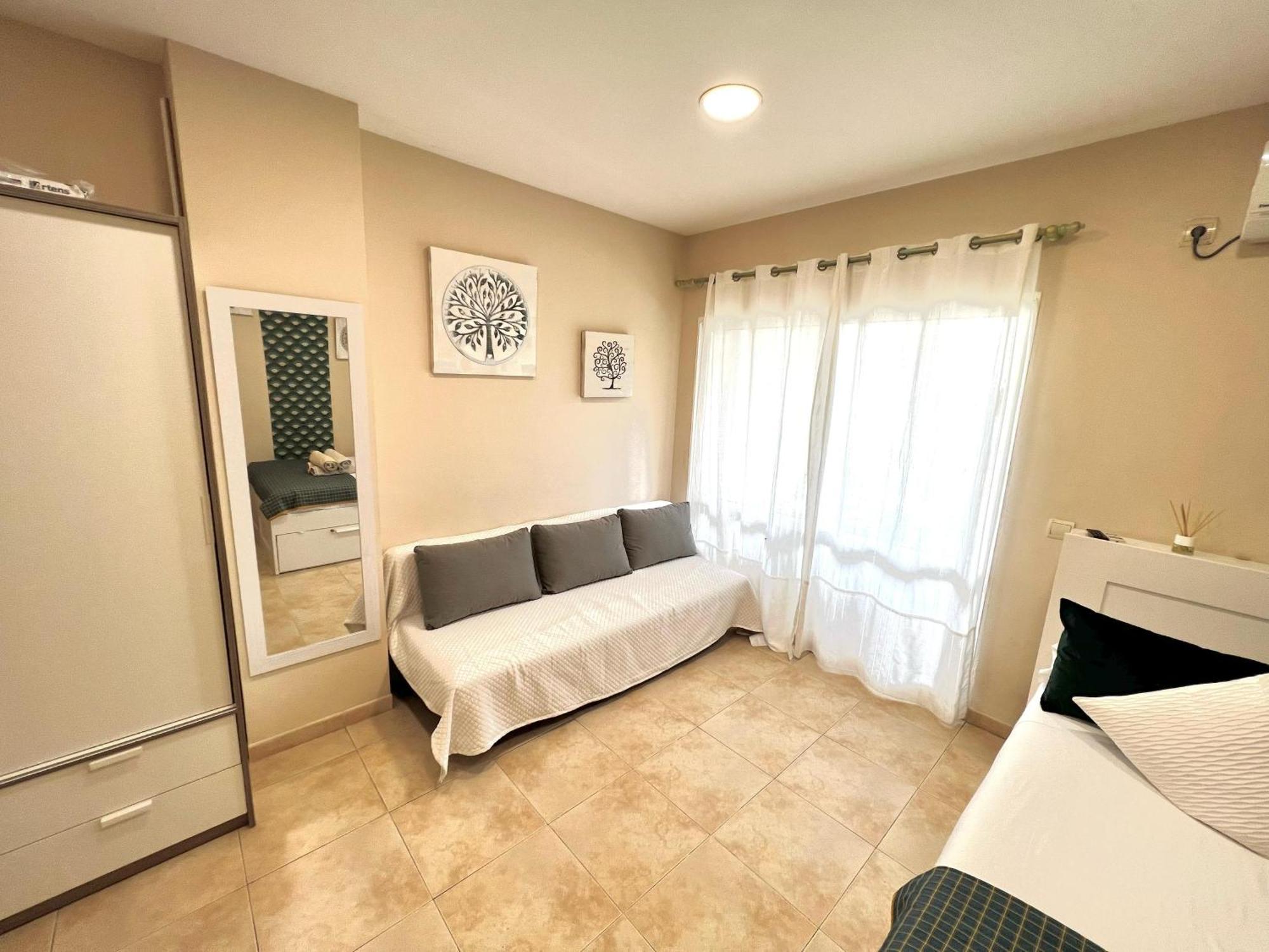 Estudio Benalbeach New Benalmadena Exterior photo